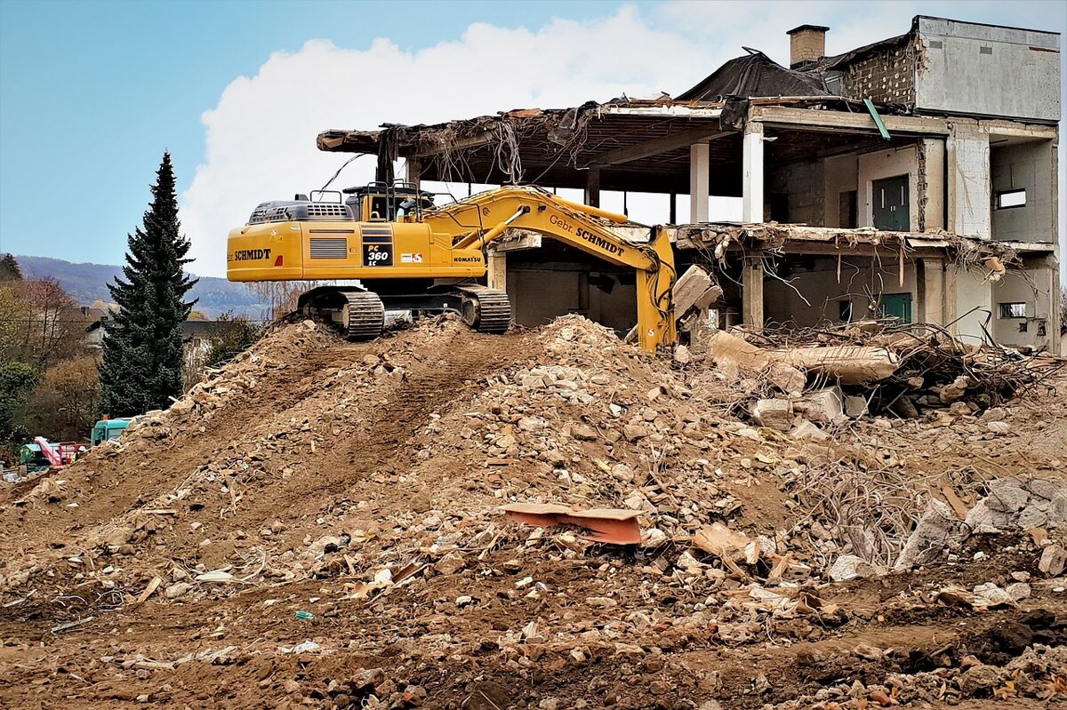 building-demolition-6838732_1280.jpg